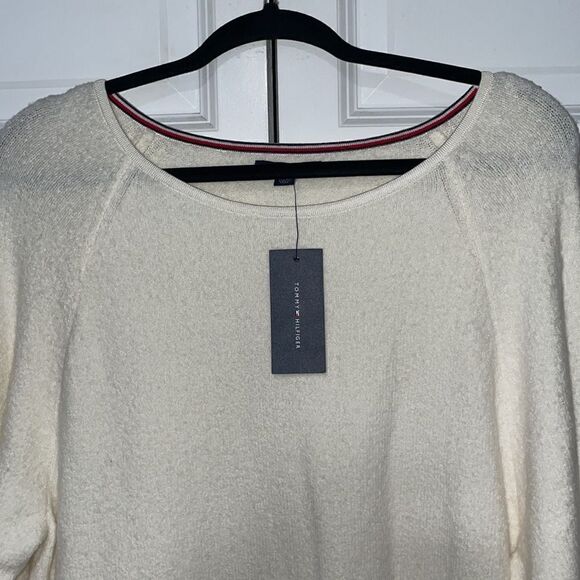 Tommy Hilfiger off white sweater size XL - Picture 2 of 7